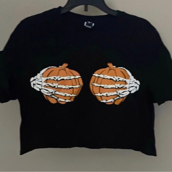 Halloween - Picture 1 of 6